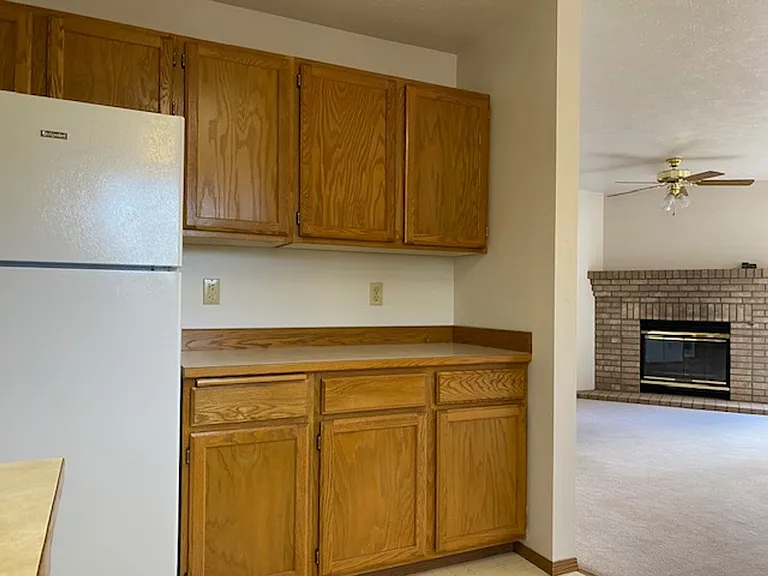 210 & 212 E Campbell St — Photo 10