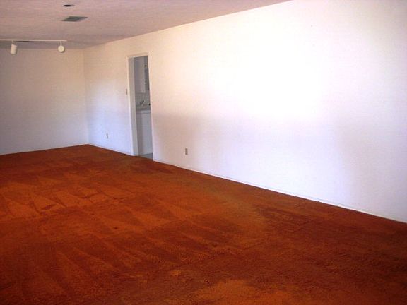 2nd image of 2508 W Dengar Ave
