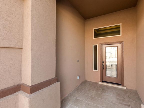 3rd image of 121 Manzanita Dr