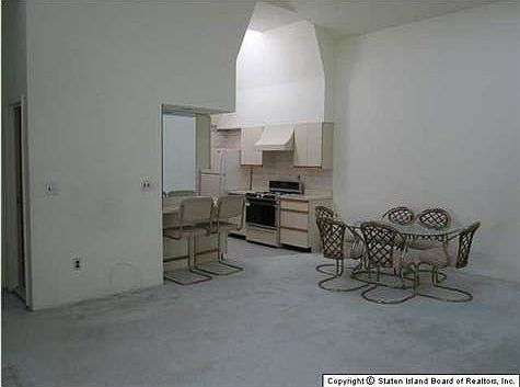 4th image of 104 Surfside Plz