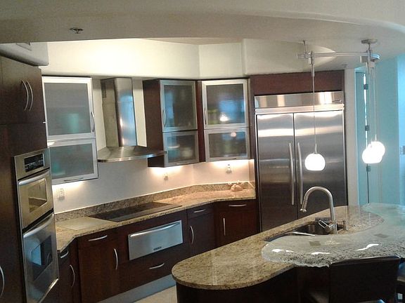 Deluxe Kitchen