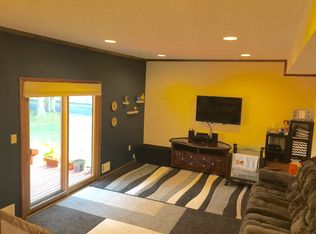 21 Ellen Cir, Old Bridge, NJ 08857