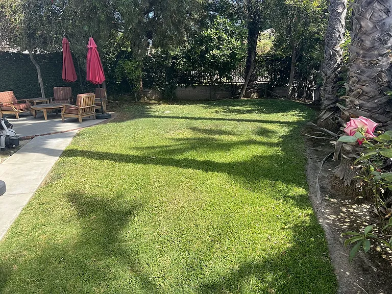 1836 E Bolinger Cir — Photo 4