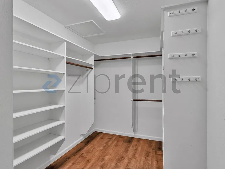 617 Hove Ct — Photo 40