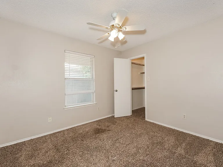 7320 Laurelhill Ct S — Photo 13