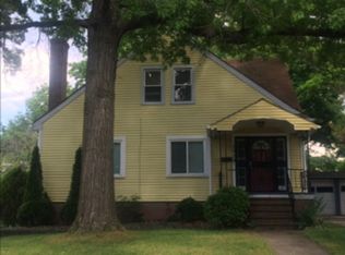 1029 Rushleigh Rd, Cleveland Heights, OH 44121