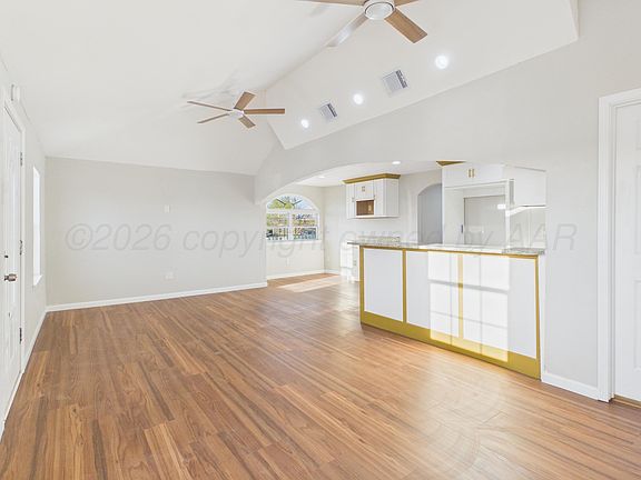 4th image of 310 N Virginia St