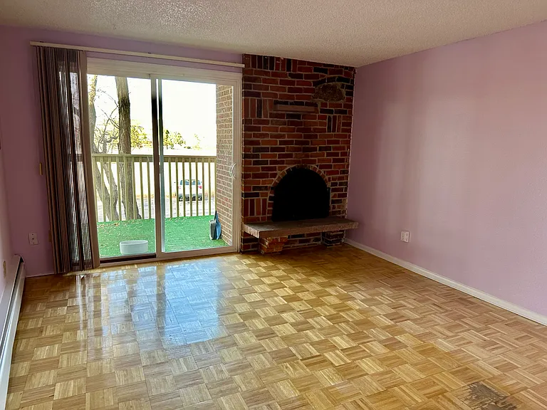 1304 S Parker Rd #261 — Photo 2