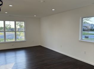 5260-5262 Greencroft Dr, Dayton, OH 45426