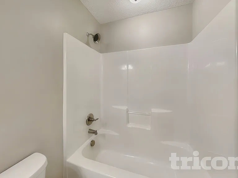 549 Medallion Cir — Photo 14