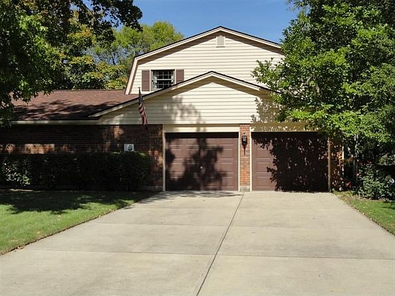 3rd image of 8821 Olde Farm Ln