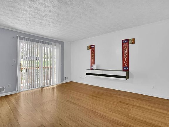 3rd image of 4341 Five Forks Trickum Rd SW