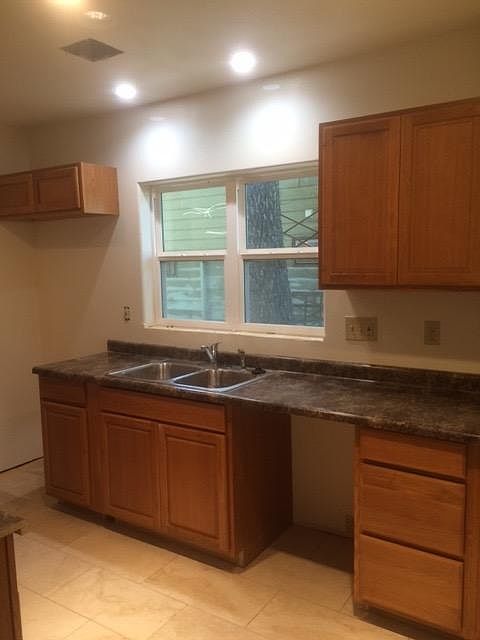 Kitchen with dishwasher