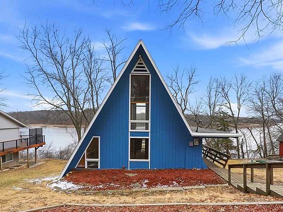 3rd image of 2324 Rice Ridge Ln NE