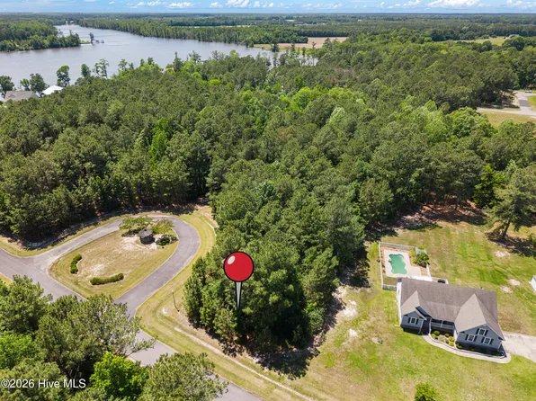 12 Necessity Ln #12, Hertford, NC 27944
