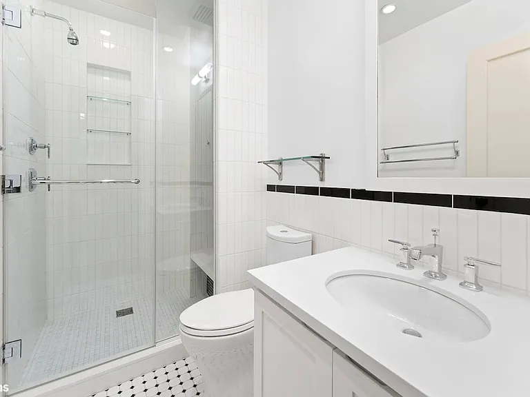 12 Gramercy Park #4-R — Photo 13