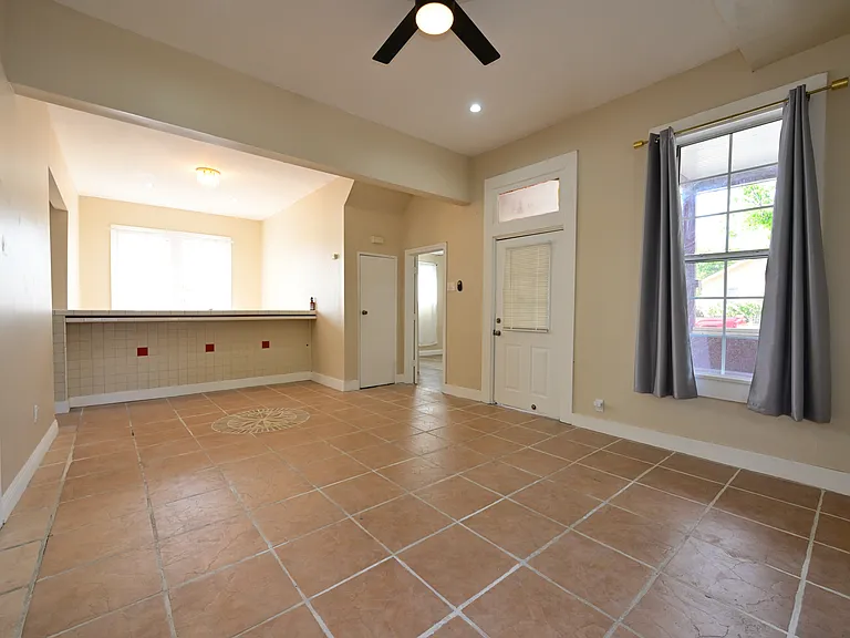 332 E Olive Ave — Photo 11