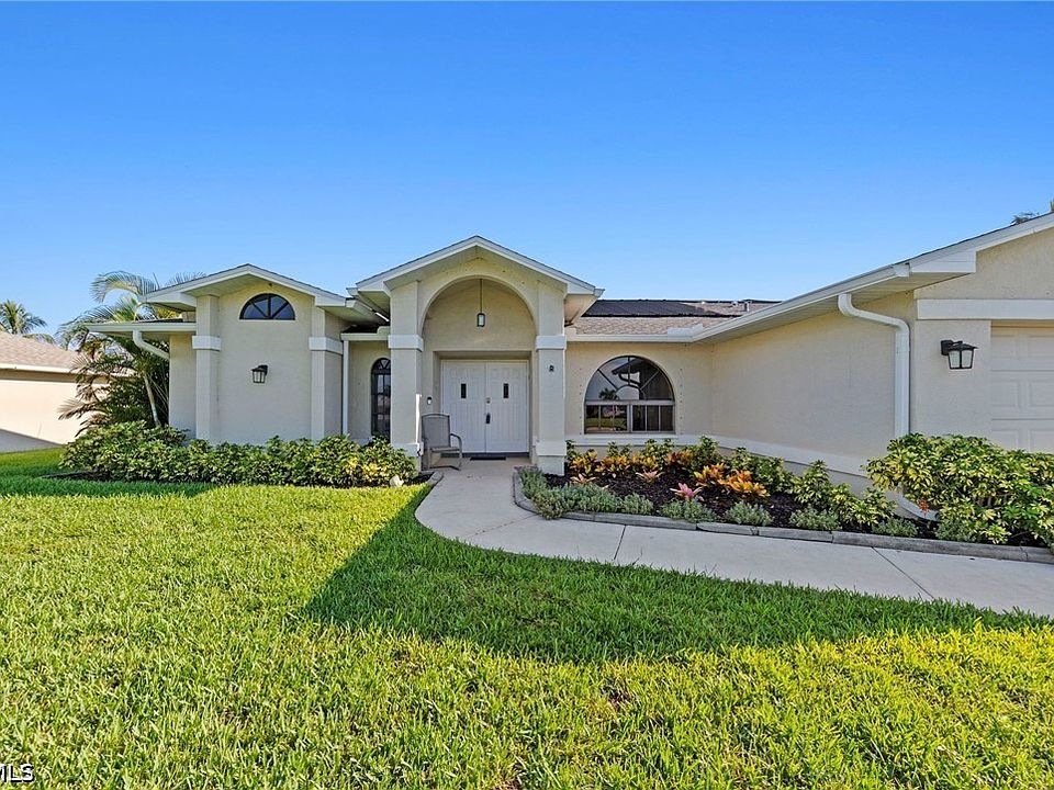 1st image of 609 SW 35th Ter