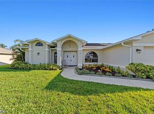 609 SW 35th Ter, Cape Coral, FL 33914