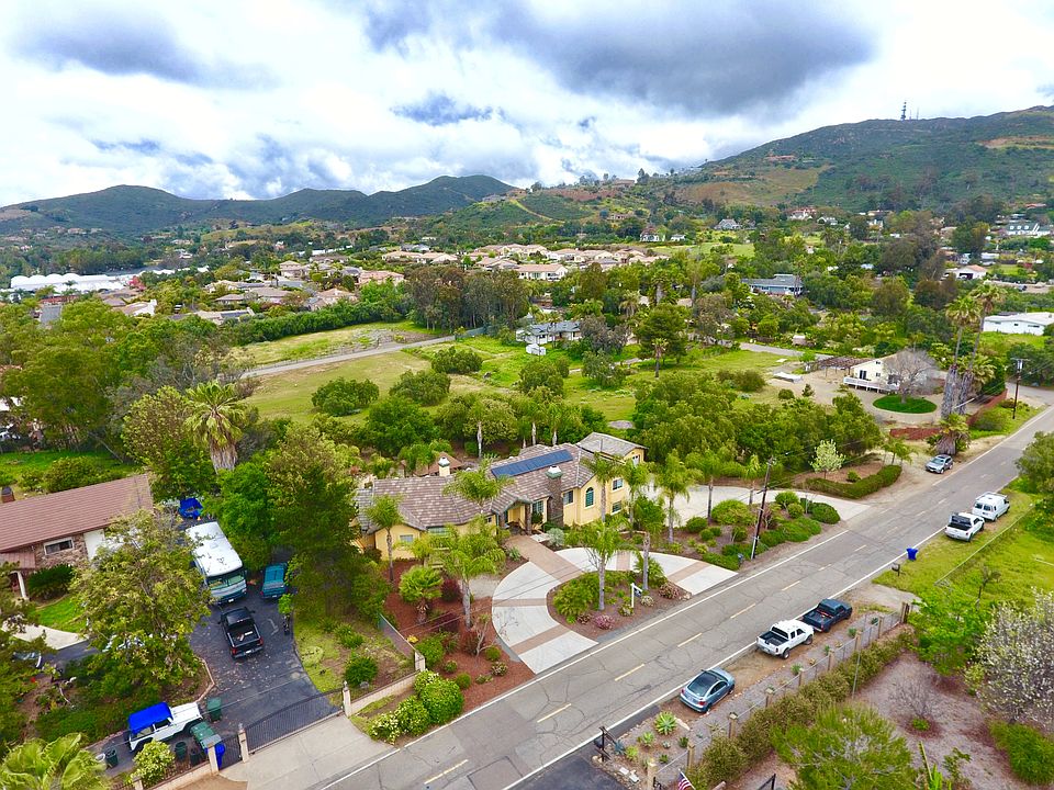 1st image of 2120 Catalina Ave