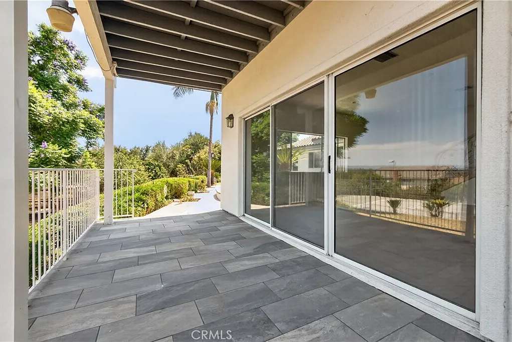 4 bed, 2100 sqft, $3,000 — Photo 3