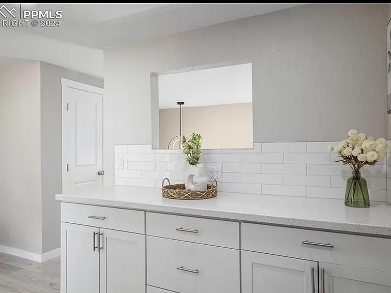 1188 Commanchero Dr — Photo 9