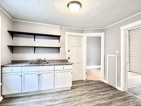 2nd image of 339 Hampshire St #2