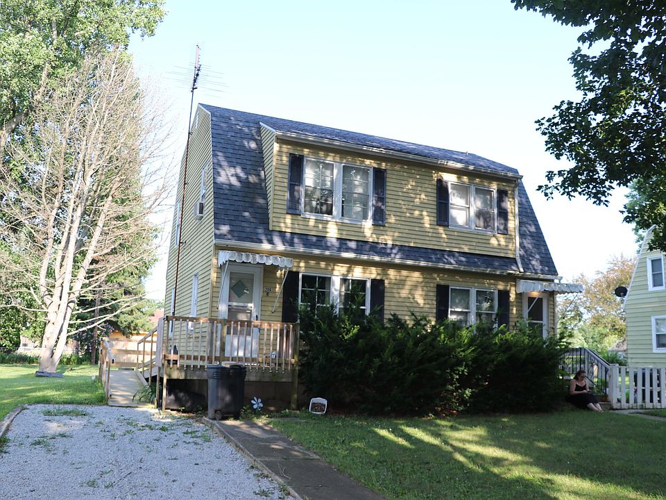 1st image of 206 & 208 Blakeslee Dr