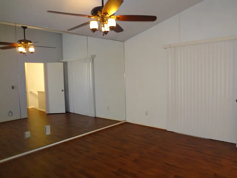 8126 Briar Ridge Ln — Photo 17