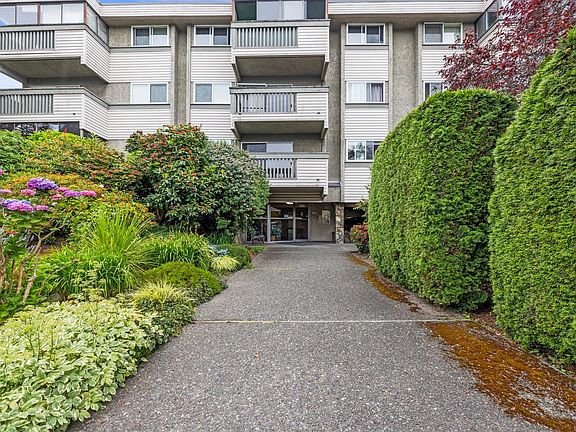 3rd image of 1525 Hillside Ave #207