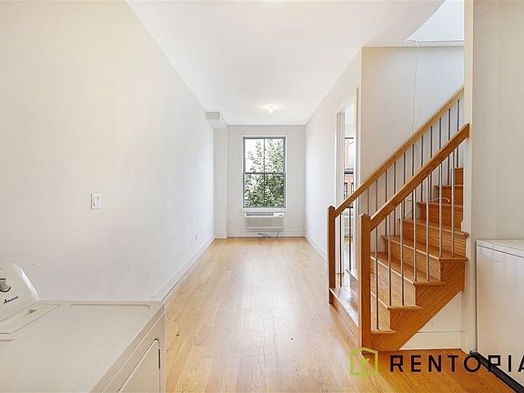 3rd image of 36A Meserole St #3K