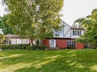 33 Beechwood Rd, Irvington, NY 10533