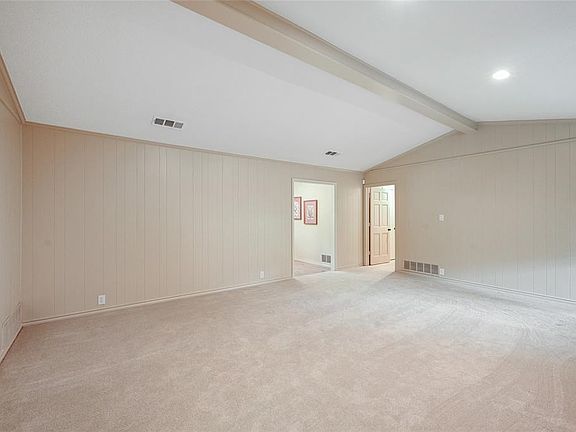 2nd image of 2212 Eastwood Dr
