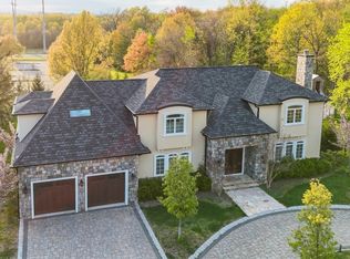 281 Beaufort Ave, Livingston Twp., NJ 07039