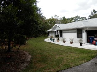2433 E Celina St, Inverness, FL 34453