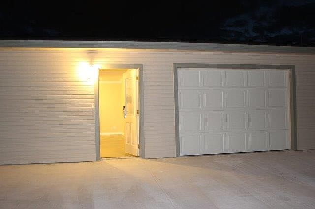Attached garage that's temperature controlled too!