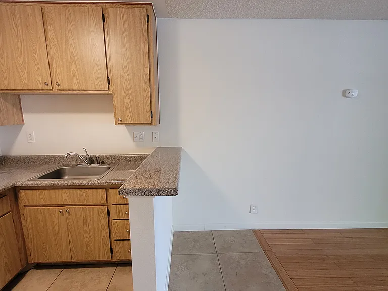 Gramercy Apartments — Photo 6