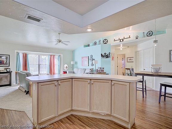 5th image of 4317 Leaf Rd