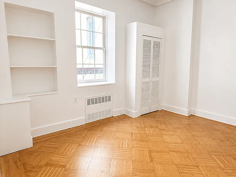 5 W 16th St #6 — Photo 3