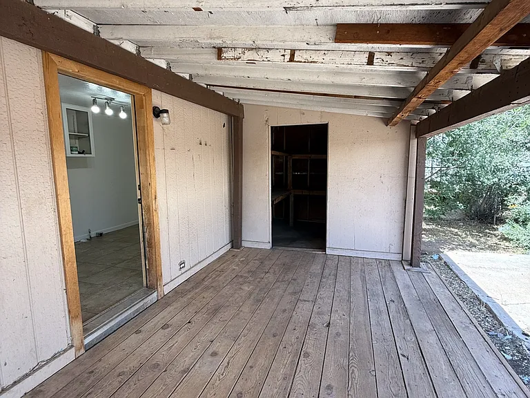 10 W Willow Ln — Photo 15