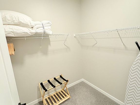 5th image of 3612 Leavenworth St #304