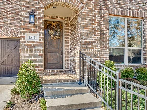 2nd image of 4516 Tortuga Ln