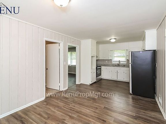 2nd image of 8629 Timber Lane Dr