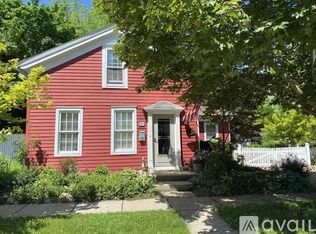 324 Sage St, Lake Geneva, WI 53147