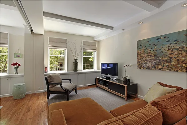 Sold by Corcoran | media 19