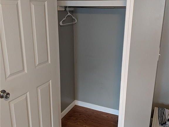 3rd image of 2 Wagener Ct