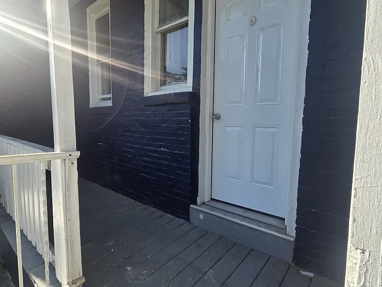 622 N Front St #1 — Photo 10