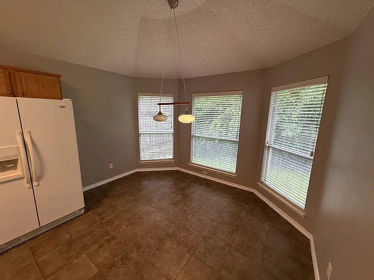 6105 Comfort Dr — Photo 14