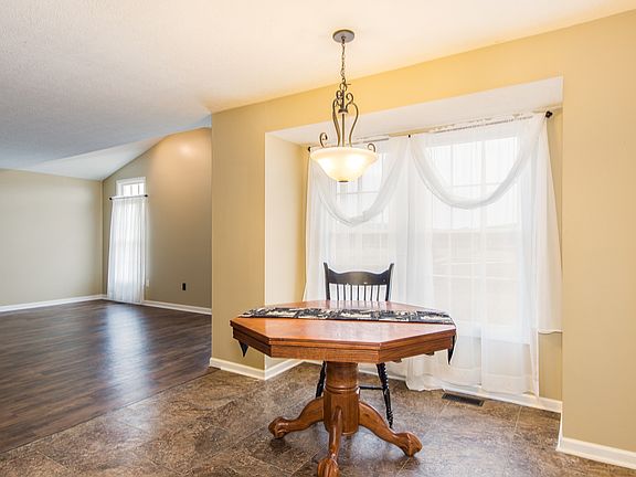 5th image of 1878 Woodside Dr