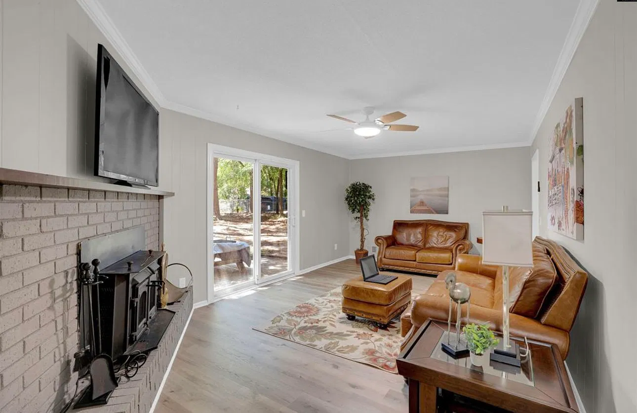 3 bed, 1600 sqft, $1,895 — Photo 4